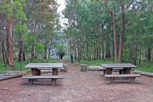Picnic tables at Thilba Thalba walkers’ camp.