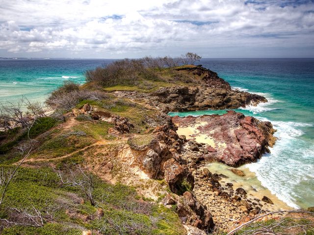 There are wide open views from Waddy Point (Minker) headland.