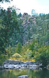 Rats Castle is a 6 km return walk from Burrows Waterhole. 
