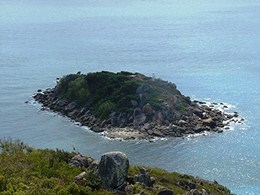 Image of the lighthouse which was replaced by an automated light on Little Fitzroy Island in 1973.
