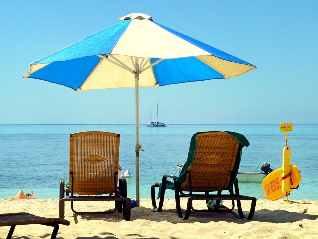 You can get beach and snorkelling equipment from the Beach Hire.
