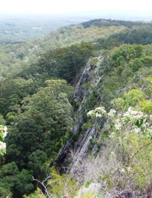 Photo showing view over the rock climbing area at Mount Tinbeerwah. 