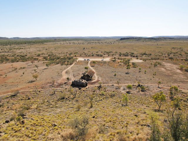 Photo of the Riversleigh fossil trail car park and trailhead below.