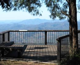 The Kroombit Tops lookout provides scenic views to the north-east.