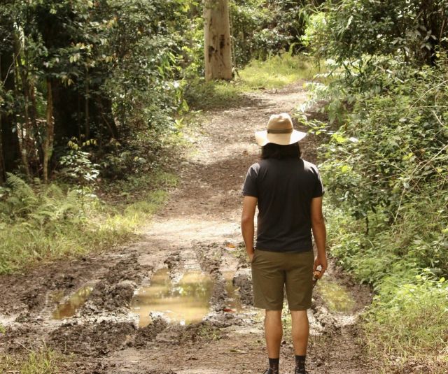 Photo showing part of the 1.2km walk on the Sam Kelly Trailhead to the campsite.