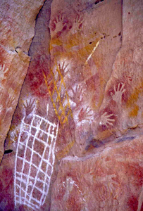 Image of Aboriginal stencil art that can be viewed on the first section of the Great Walk.