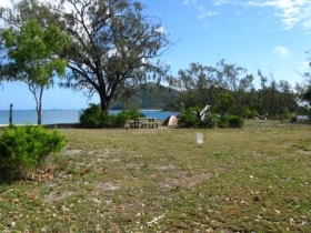 Paddle Bay, South Molle Island. 