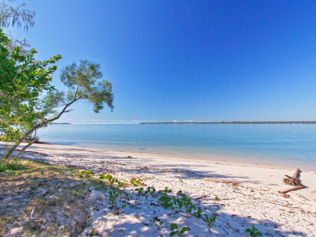 Take in the river views at Walkers Point day-use area.