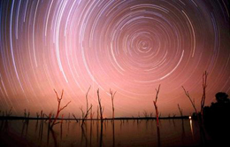 Star trails over Lake Nuga Nuga. 
