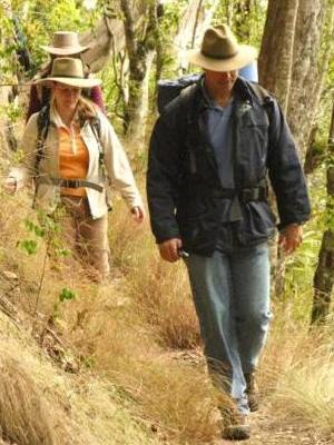 Image of walkers going from Binna Burra to Woonoongoora walkers' camp.
