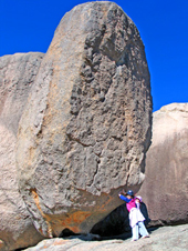 Image of Balancing Rock.