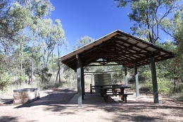 Auburn River day-use area facilities include a covered area with a gas barbecue.