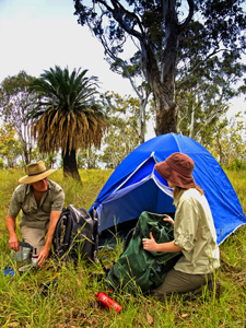 Image of walkers camping lightly to help protect Carnarvon for future generations of walkers.