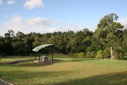Speewah Conservation Park, an open rainforest-fringed grassy area, is adjacent to the Barron Gorge National Park. 