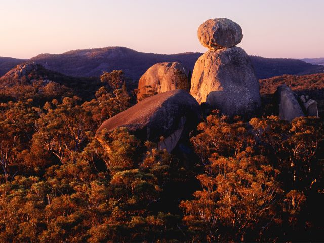 Photo of the spectacular granite landscape at Girraween